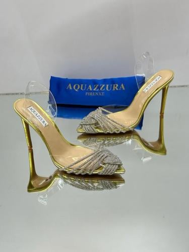 هيلز اكوازورا