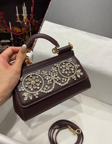 شنطة دولتشي غابانا