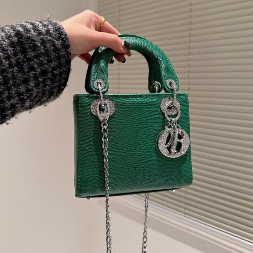 شنطة ديور