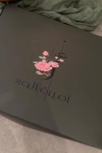 بوكس هدايا ورد بالشمع