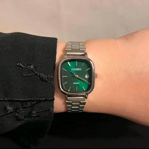 ساعة CASIO LTP نسائي أخضر _بحفر حسب الطلب .