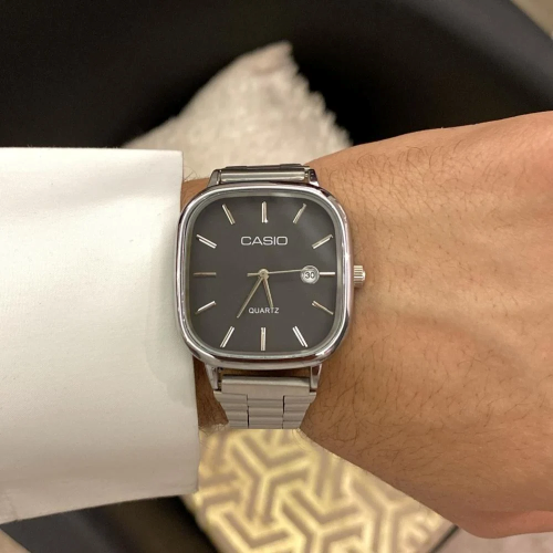 ساعة CASIO LTP تيتانيوم _ بحفر حسب الطلب .