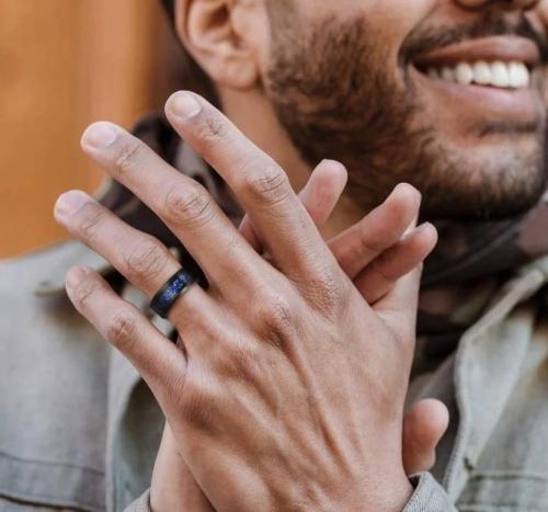 خاتم رجالي أسود مع ازرق .