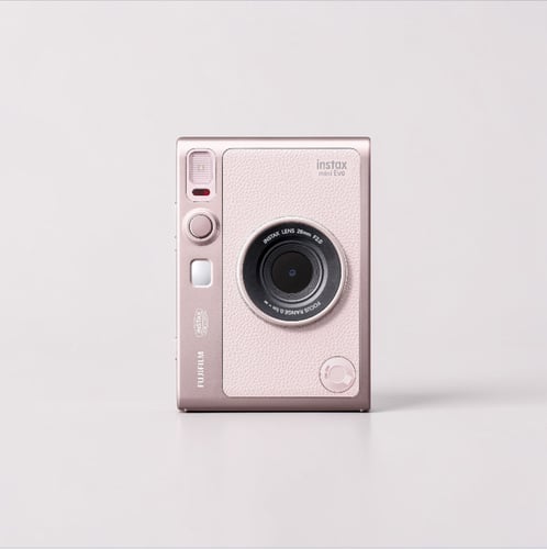 كاميرا Fujifilm Instax Mini Evo باللون الوردي
