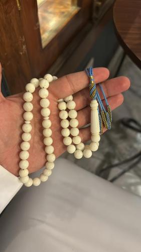 بكلايت ابيض شبيه العاج
