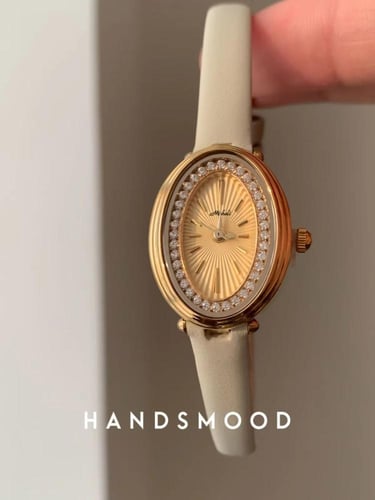 "ساعة بيضاوية الشكل مرصعة بالألماس، شخصية، رائعة،...