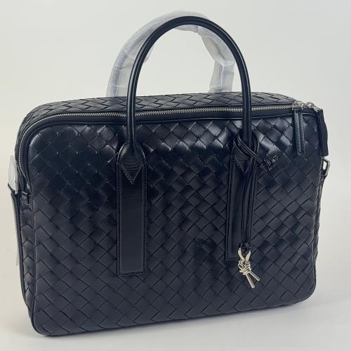 Bottega Venetta 39 cm