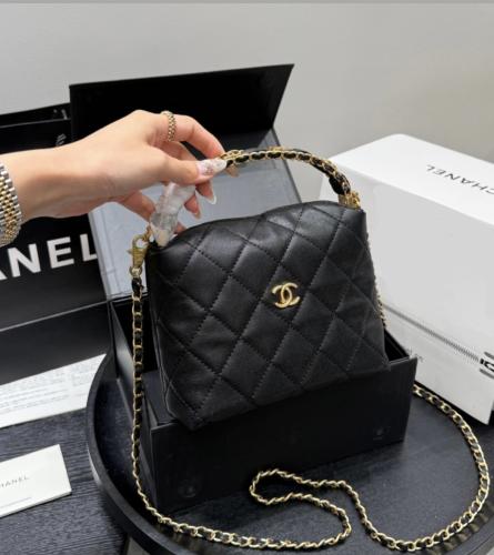 CHANEL Clutch With