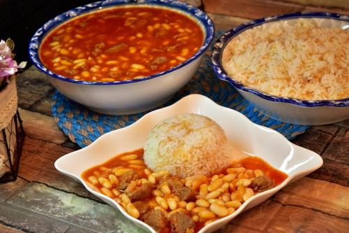 5 وجبات فاصولية بيضا مع رز