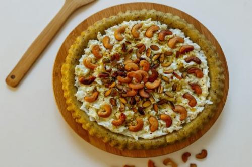 مدلوقة بالقشطة والمكسرات