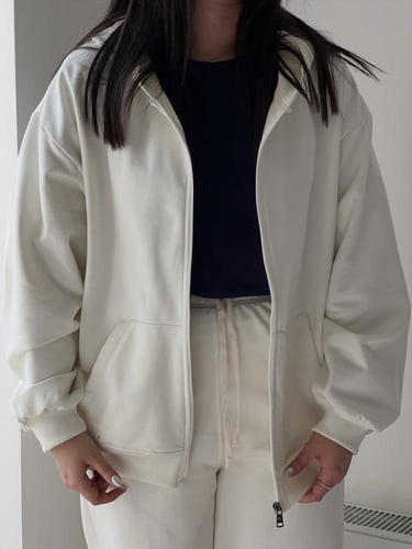 طقم نسائي شتوي انيق وفاخر - متجر تفاصيل هذا تعبر ع...