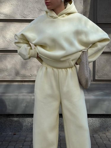 طقم شتوي انيق وفاخر - متجر تفاصيل