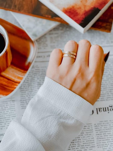 خاتم فضة إيطالي بفكرة مبتكره تصميم أنيق مناسب للأذ...