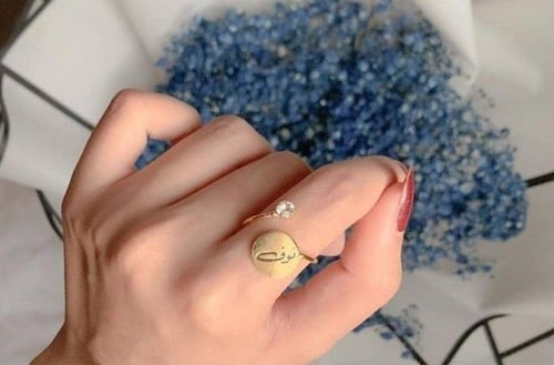 خاتم سيركل بريق بالاسم حسب الطلب