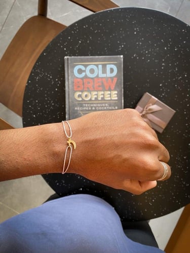 اسوارة الاسم تصميم انيق