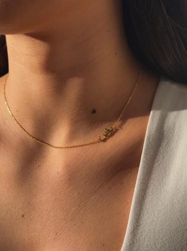 Side necklace with the name