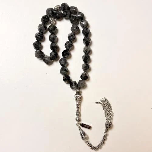 Gray natural gemstone Sphene 33 beads diamond design