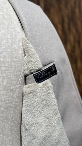 سديري ماجستي بدون ياقه مفتوح