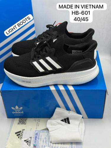 حذاء رجالي رياضي من ماركة أديداس Adidas لايت بوست...
