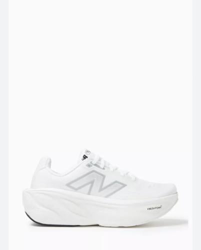 حذاء نسائي New Balance Fresh Foam – أبيض