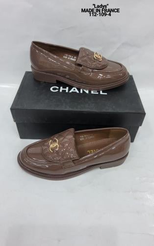 حذاء لوفر نسائي من ماركة شانيل Chanel - بني لامع