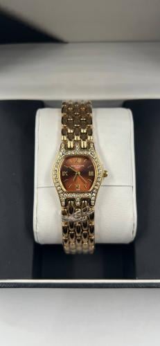 ساعة يد نسائية من ماركة باتيك فيليب (Patek Philipp...
