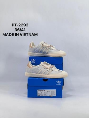 حذاء نسائي من ماركة اديداس Adidas PT-2286 – تصميم...