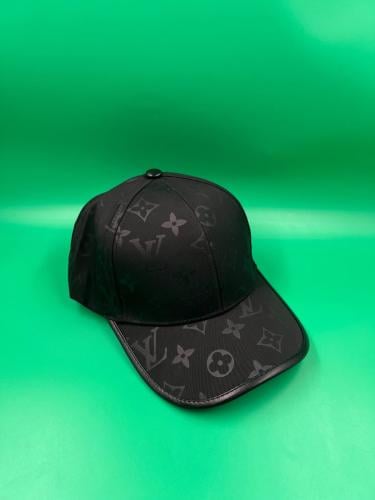 كاب رجالي من ماركة لويس فيتون ( Louis Vuitton)
