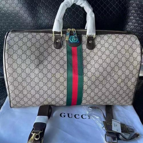 حقيبة سفر من ماركة قوتشي (Gucci)