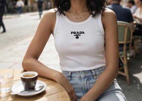 بلوزة نسائي بدون أكمام من ماركة برادا Prada