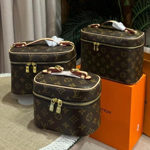 حقائب من ماركة لويس فيتون