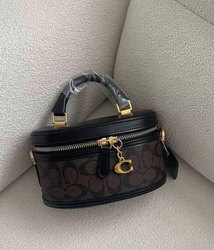 تشكيلة مختارة من حقائب اليد النسائية ماركة كوتش(Co...