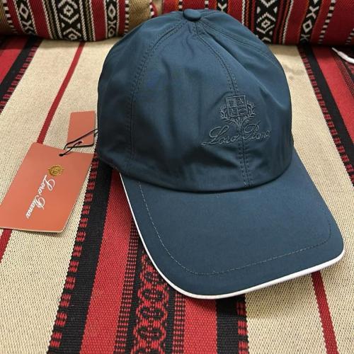 كاب رجالي من ماركة لوربيانا (Loro Piana)