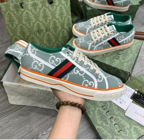 حذاء نسائي كلاسيكي من ماركة قوتشي(Gucci)