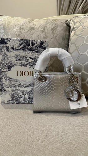 تشكيلة شنط ديور النسائية الفاخرة – اختاري ستايلك