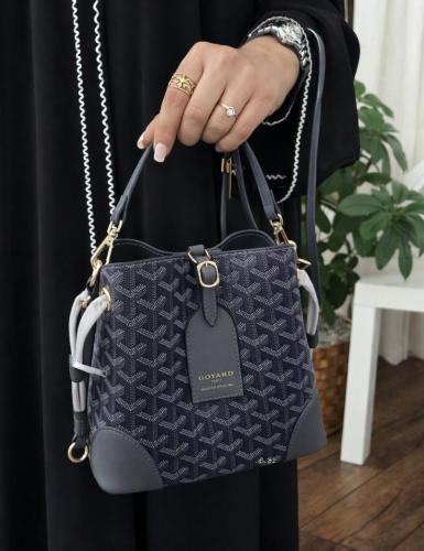 حقيبة يد نسائية من ماركة جويارد(GOYARD)