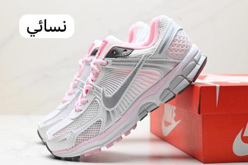 � حذاءه نسائي من ماركة نايك Nike فخامه بتصميم جديد...