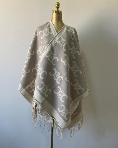 شيلان نسائية شتوية من ماركة سيلين (Celine)