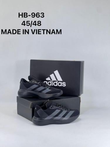 حذاء رجالي رياضي جامبو من ماركة اديداس (Adidas )