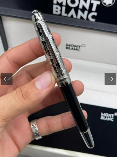قلم حبر جاف من ماركة مونت بلانك (Mont Blanc)