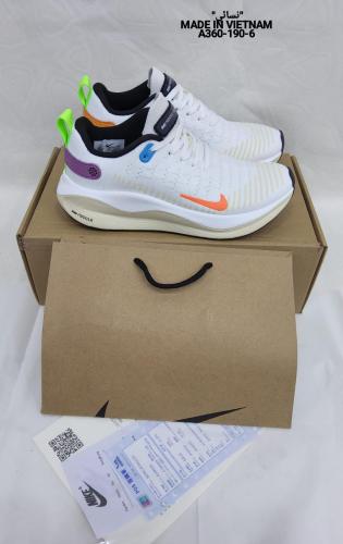 حذاء رياضي نسائي من Nike Gore-Tex – ابيض-برتقالي