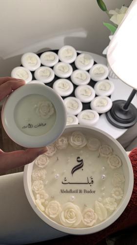 شمعه حلقه دائره كتابه داخل الشمعه