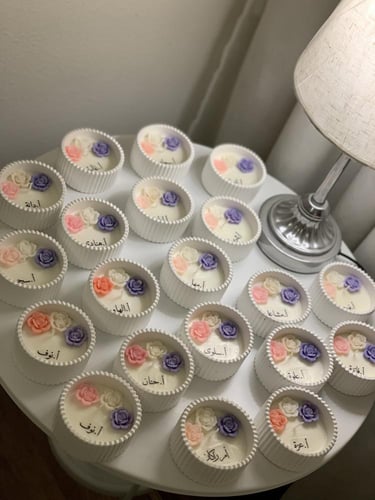 شمعه علبه مخططه ناعمه حجم وسط