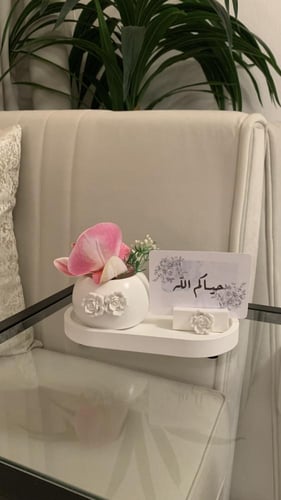 أطقم ضيافة ابيض مع ورد ديكور