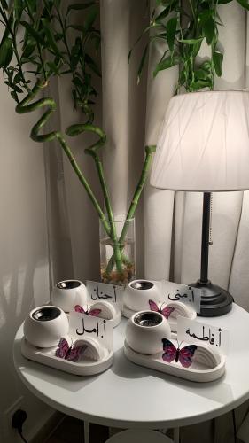 طقم هديه بالاكريلك بالاسم مع ورد او مبخره