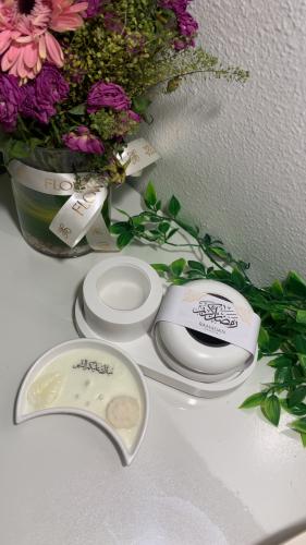 مبخره ناعمه مع صحن وشمعه