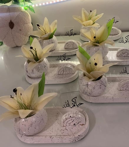 أطقم ضيافة رش نقاط اسود مع اكريلك اوكرت