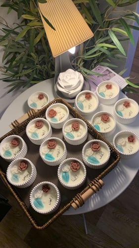 شمعه علبه مخططه ناعمه حجم وسط