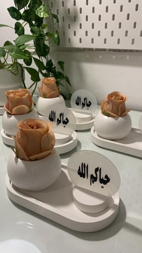 قواعد استاند مع الاكريلك