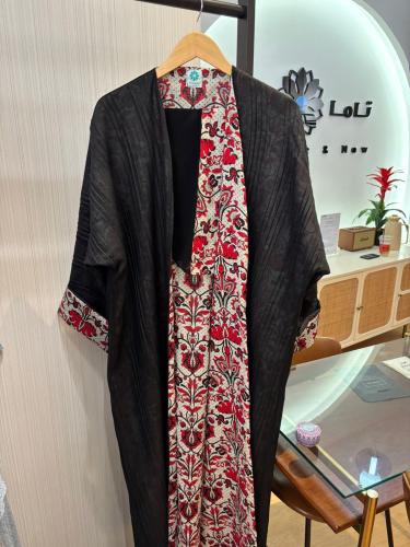 عباية مايا دبل فيس لينن مع بطانة قطن احمر احمر